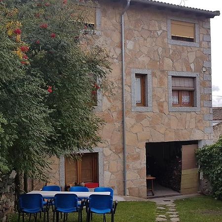 Casa Rural El Casillo Del Abuelo Goyo Casa de hóspedes Navarredonda de Gredos Exterior foto